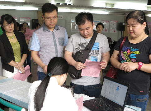 獻(xiàn)血助人我先來 羊年暖春我幸福”——廣東省婦幼保健院組織員工參加廣州地區(qū)無償獻(xiàn)血活動